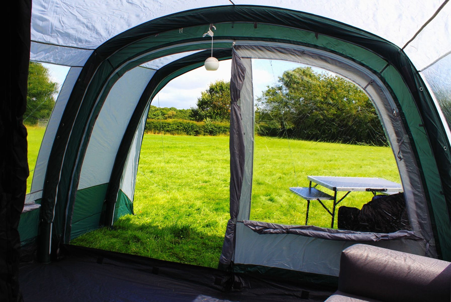  Outdoor Revolution Atom 500 Air Tent