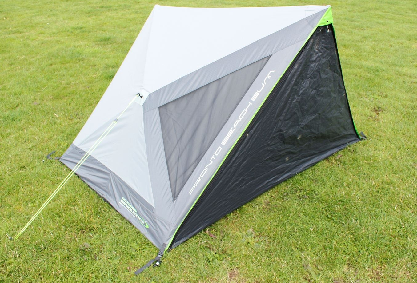  Outdoor Revolution Pronto Beach Bum Shelter
