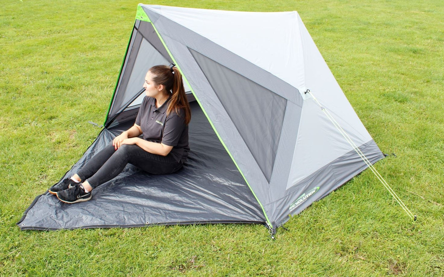  Outdoor Revolution Pronto Beach Bum Shelter